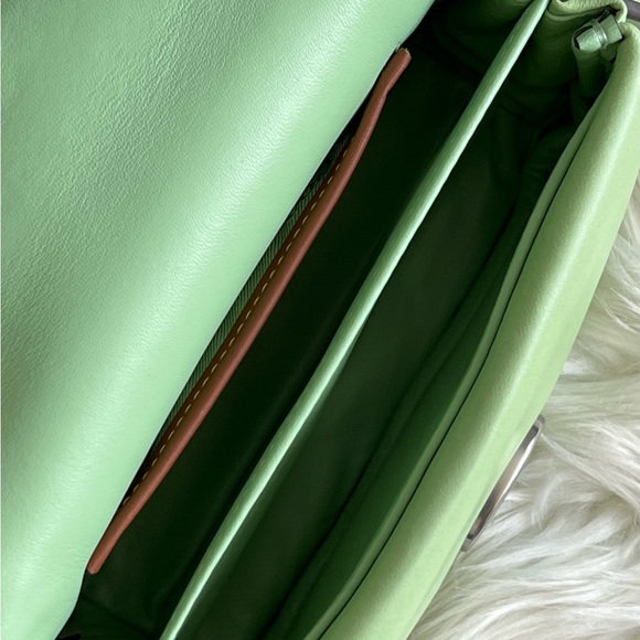 💰SOLD - C3880 - Coach Pillow Tabby Shoulder Bag 18 - Picture 10 of 13